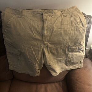 Wrangler Men's Khaki Cargo Shorts